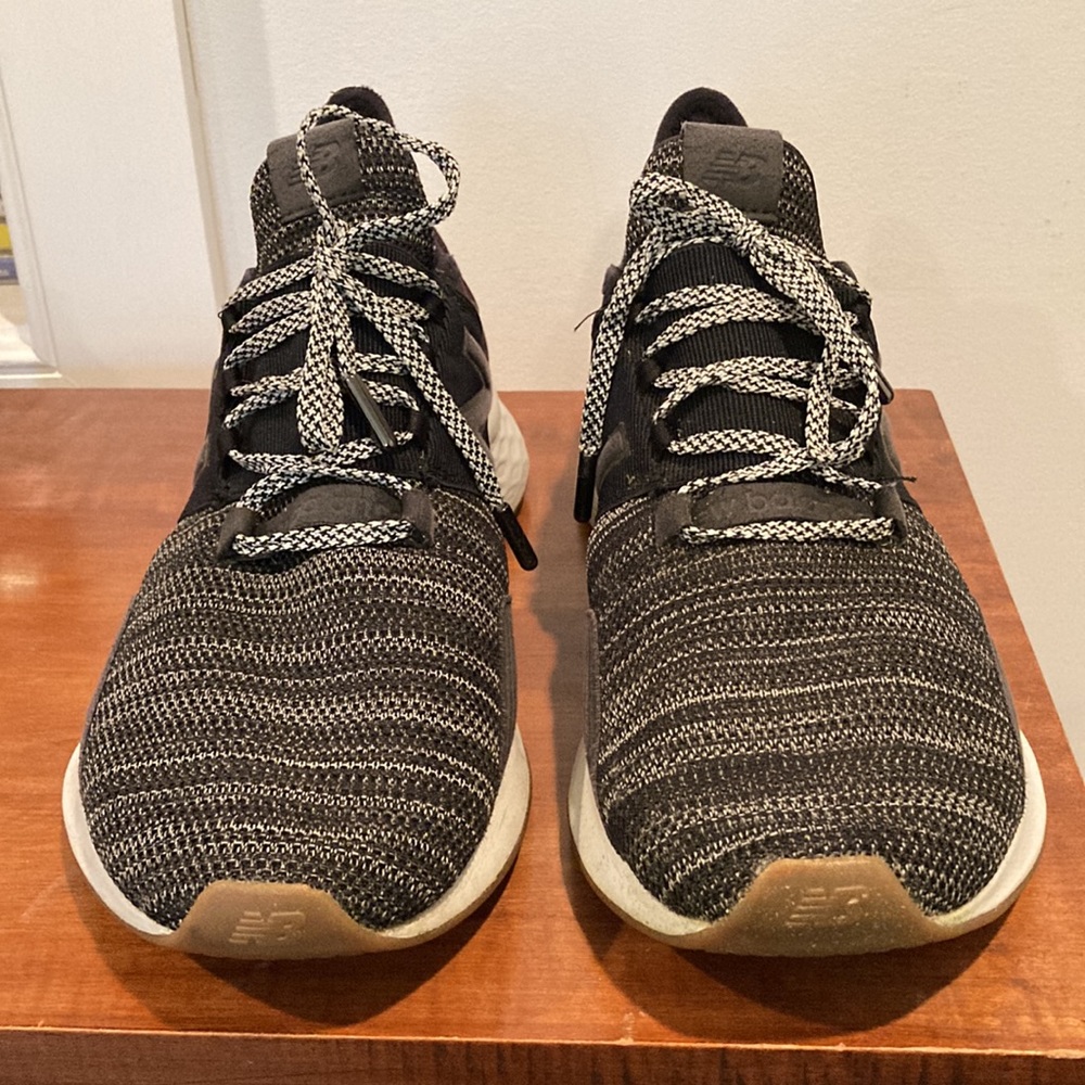 New Balance Fresh Foam ROAV Runners size 11.5 Width D in great shape 8/10